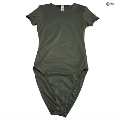 Victoria’s Secret Mujer Camiseta Body Verde Ejército Talla XS Foto 1 de 4