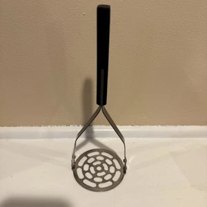 Schiacciapatate Vintage "CASA" 9,5" Manico Acciaio Inox Bachelite USA - Foto 1 di 7