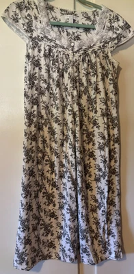 CAMISÓN CHARTER CLUB FLORAL BLANCO Y NEGRO MANGA ACAMPANADA LARGO 100% ALGODÓN SM Foto 1 de 4