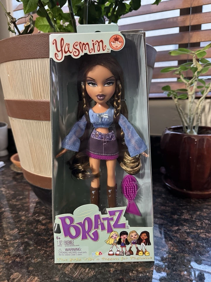 Bratz: (2023) YASMIN 9 «модная кукла с аксессуарами! #988007EUC - Изображение 1 из 4
