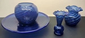 Vintage Cobalt Blue Swirl Decorative Plate & Vases Lot - Picture 1 of 8
