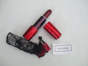 Nuevo lápiz labial Revlon Creations Rouge Fever Pulsion Rouge - Imagen 1 de 1