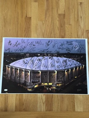 SYRACUSE Basketball SU Signed Dome Photo By 54 JSA Boeheim Carmelo Sherman +++++ - Image 1 of 4