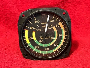MAC LEOD PITOT STATIC AIRSPEED INDICATOR P/N 230-40-203 BEECHCRAFT - Picture 1 of 7