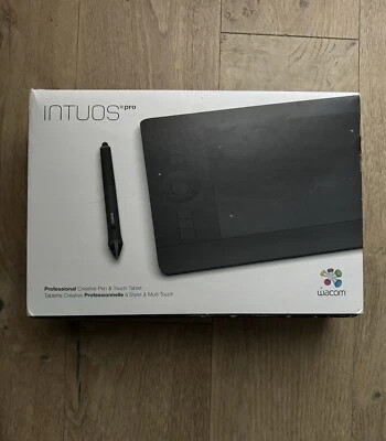 Wacom intuos pro small pth-451 - Image 1 of 4