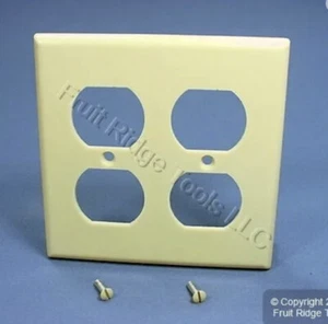 Paquete de 25 NUEVO Leviton Marfil 2 velocidades cubierta de salida dúplex receptáculo placa de pared 86016 - Imagen 1 de 7