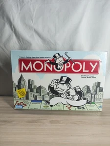 2004 Monopoly Board Game Parker Brothers Game of Trading Real Estate - Picture 1 of 5