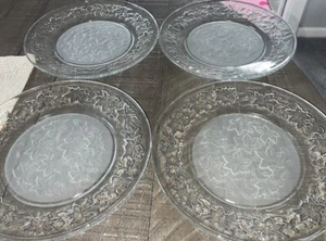 Juego de 4 Platos de Cena Princess House Fantasia Grabado Floral Transparente Platos Esmerilados - Imagen 1 de 4