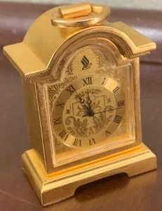 MINIATURE BRASS Carriage CLOCK VTG Gold Mantle Singapore Airlines Logo Pendant - Picture 1 of 8