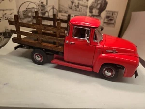 Danbury Mint 56 Ford Pickup Stakebed 1/24 - Bild 1 von 6