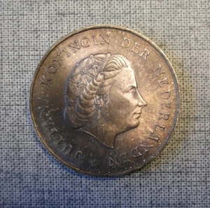 1964 NETHERLANDS 2 1/2 GULDEN SILVER (.720) COIN JULIANA - Picture 1 of 4