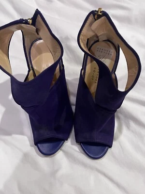 ¡Limpieza de armario! Tacones nuevos nunca usados-Púrpura Barneys Nueva York  Foto 1 de 4