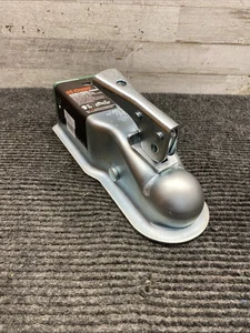 CURT 25100 2" Straight-Tongue Coupler with Posi-Lock - Foto 1 di 10