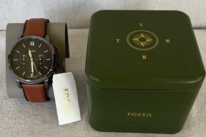 Neu mit Etikett Fossil F5512 Neutra Chronograph Bernstein Leder Uhr mit Sammlerdose - Bild 1 von 13