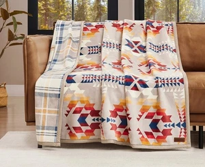 Pendleton Reversible Plush Throw 50" x 70" Legend Lake Gray Polyester New - Picture 1 of 7