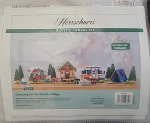 Juego de 14 kit de lona de plástico Herrschners Christmas in the Woods Village - Imagen 1 de 2