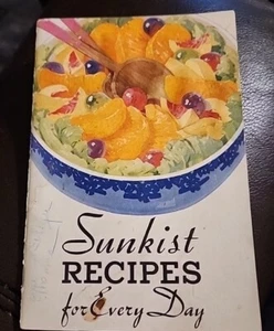 Vintage Sunkist Cookbook Citrus Recipes 1934 Oranges 🍊 Lemons 🍋 - Picture 1 of 4