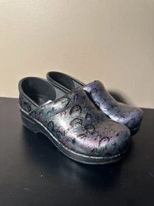 Dansko Professional Clogs Women's Blue Patent Leather Shoes - EU 35  US 4.5 - Picture 1 of 8