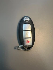 OEM NISSAN JUKE LEAF QUEST CUBE VERSA KEY REMOTE FOB 3 BUTTONS 285E3-1KM0D - Picture 1 of 2