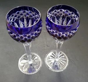 Juego de 2 copas de vino de cristal azul cobalto Cadessia de Ajka/Hungría - Imagen 1 de 12