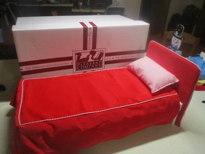 Vintage 1991 American Girl Molly's Bed & Bedding NM in box PleasantCompany - Image 1 of 4