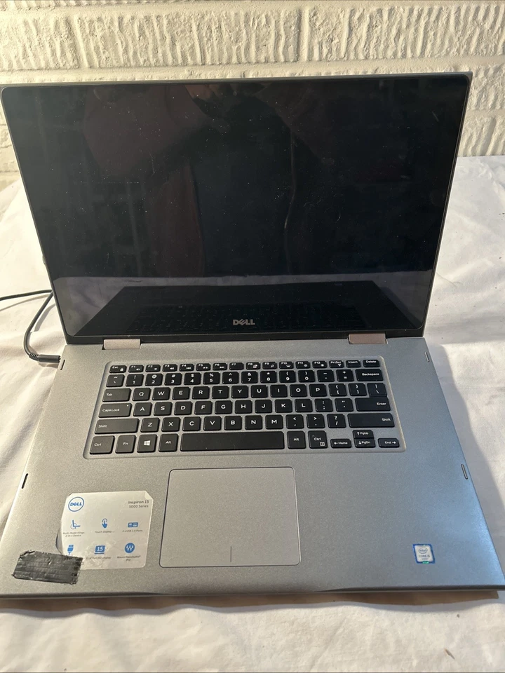 Dell Inspiron 15 5000 Series 15,6" (1TB HDD, Intel Core i5 6. Gen, 2,3 GHz) - Bild 1 von 4