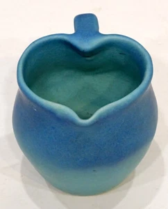 LOVELY! Vintage VAN BRIGGLE Art Pottery ARTS & CRAFTS Ming Blue HEART Pitcher - Picture 1 of 4