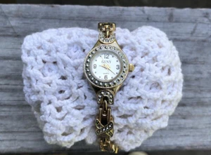 Ladies Beautiful Wrist Watch GVNY Runs good fancy bracelet band JAPANESE MVMT - Picture 1 of 4