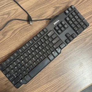 Dell Keyboard With 6 Foot Cord USB - Picture 1 of 4