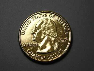 2001 P NY NEW YORK STATE STATUE OF LIBERTY US GOLD COLORED QUARTER - Image 1 of 4