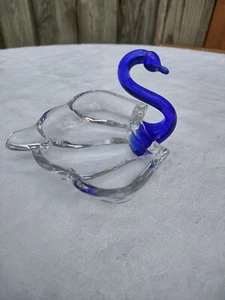 "Cenicero vintage de vidrio Martinsville azul cobalto cisne cenicero ""Janice" - Imagen 1 de 4