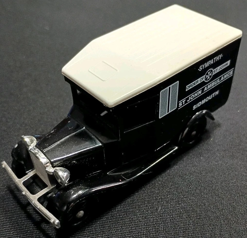 Lledo Days Gone 1936 年 Packard 救护车 1983 年圣约翰救护车 Sidmouth B&W 罕见 — 第 1/4 张图片
