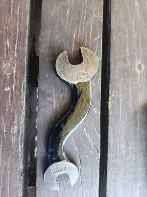 Armstrong 662D  CURVED WRENCH OPEN END - Image 1 of 4