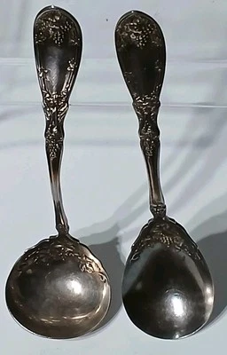 古董 Roger Bros. 镀银糖勺和重梯包机橡木图案 — 第 1/4 张图片