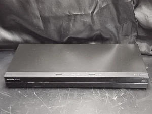 Sharp BD-NW520 Blu-Ray Recorder guter Zustand aus Japan mit Fernbedienung - Bild 1 von 14