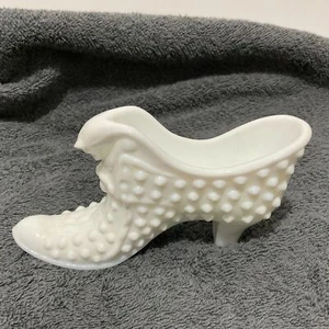 Fenton White Milk Glass Hobnail Shoe Slipper with Cat head - Picture 1 of 10