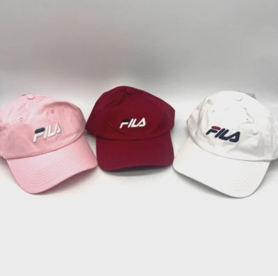 3 gorras de béisbol ajustables bordadas blancas, rosas y rojas Fila talla única Foto 1 de 4