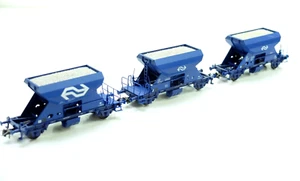 ROCO 44037 FCCPPS GRAVEL TRUCKS - Picture 1 of 13
