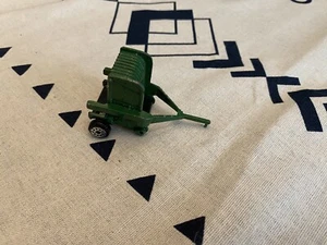 LP70545 John Deere ERTL 1/64 560R Round Baler - Picture 1 of 2