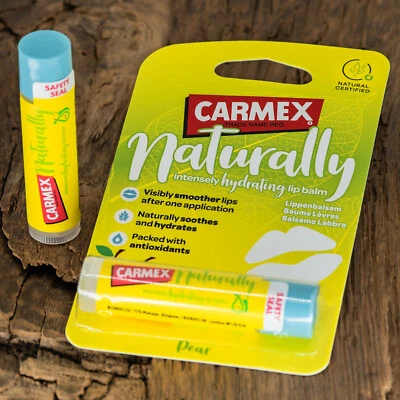 Carmex NATURALLY Pera Bálsamo Labial Hidratante Natural Click Stick 4.25g Foto 1 de 3