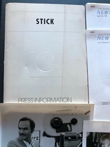 Stick (Burt Reynolds, 1985) - Original MoviePress Kit Envelope w/Photos & News - Picture 1 of 6