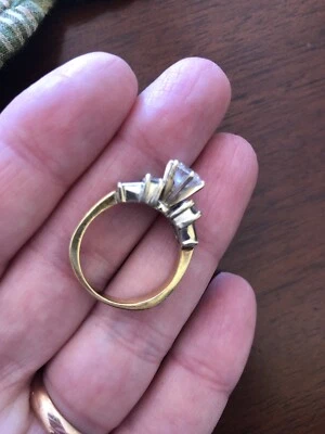 engagement ring Size 7.75 - Image 1 of 4