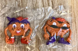 Vintage 1997 Pretzel Makers Posable,  Bendable Rubber Roller Skating 2.5" Figure - Picture 1 of 2