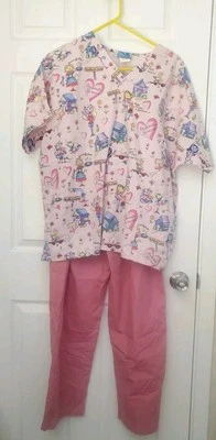 Scrub H.Q. Desperate Housecats Cat Themed Pink Scrub Set Size XL - Image 1 of 4