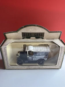 LLEDO DAYS GONE DIECAST MODEL DELIVERY VAN "LYONS TEA" - Picture 1 of 3