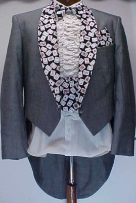 CHAQUETA DE ESMOQUIN COSIDA GRIS COLA GRIS PERSONALIZADA PARA FUMAR TARJETAS DE PÓKER IMPRESIÓN PARA HOMBRE TALLA 43R Foto 1 de 3