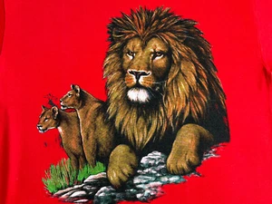 Lion Pride on Red T-Shirt Child size Small New Wildlife Scene 100% cotton - Picture 1 of 3