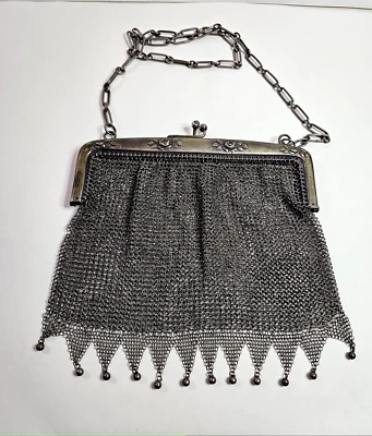 BORSETTA IN MAGLIA D'ARGENTO PERIODO FINE 800/PRIMI 900 - Immagine 1 di 4