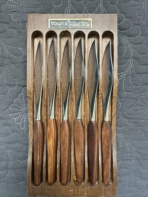 JUEGO DE (6) CUCHILLOS PARA CARNE VINTAGE CON MANGO DE MADERA FLOTANTE WASHINGTON FORGE TOWN & COUNTRY Foto 1 de 4