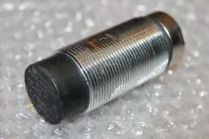 TELEMECANIQUE Inductive Sensor Type XSM-H15713T 10 58V, 200mA, Sn 15mm - Picture 1 of 1